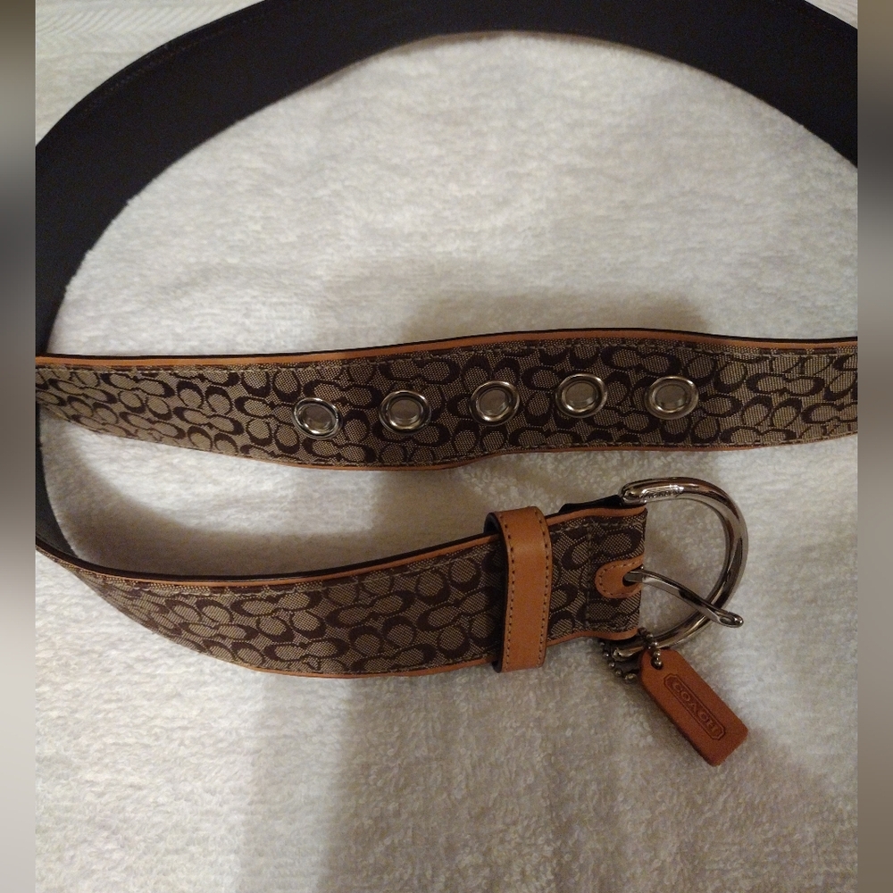 Coach Signature Belt